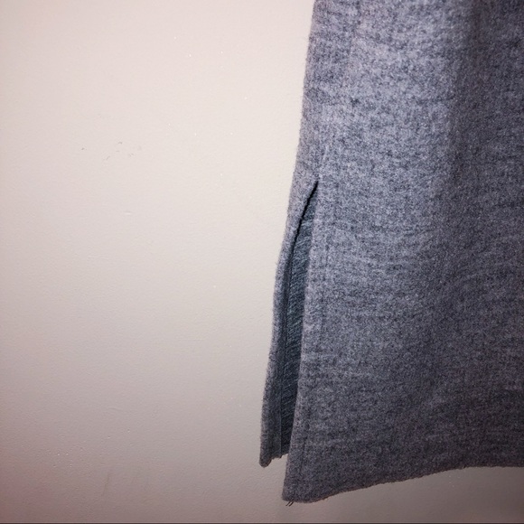 Knit Grey Dress (one-size-fits-all) - Picture 4 of 4